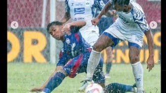 Arema FC Gagal Menang Lawan PSIS Semarang, Hujan Mengubah Pertandingan