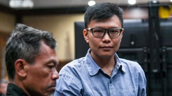 Potret Ronald Tannur Jadi Saksi Sidang Suap Hakim PN Surabaya