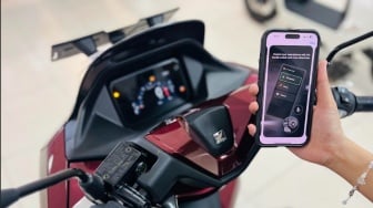 Ingin Beli Honda PCX Varian Termahal? Kenali Dulu Cara Gunakan Fitur Roadsync