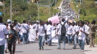 Pelajar di Papua Turun Lagi ke Jalan: 'Kami Butuh Pendidikan Gratis, Bukan Makan Gratis!'