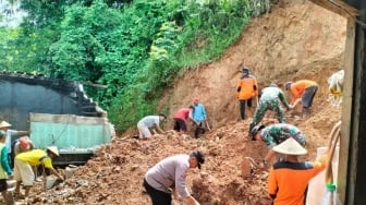 Longsor Melanda Desa Temboro Wonogiri, Satu Rumah Rusak Berat