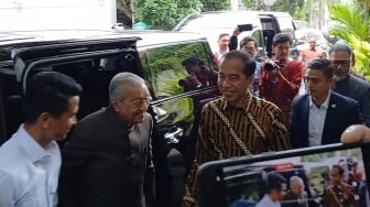 Mantan PM Malaysia Mahathir Mohammad Temui Jokowi di Solo, Bahas Apa?