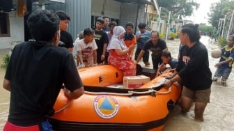 Dua Sungai Meluap, 15 Desa di Gresik Terendam Banjir