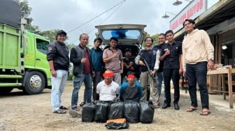 Polda Sumbar Ringkus 2 Kurir Ganja 15 Kilogram dari Sumut