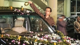 Publik Sebut Mobil Jokowi Anti Rusak Karena BBM Oplosan, Gegara Dimandikan dengan Air Kembang?