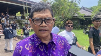 Dishub Minta Warga Usir Taksi Online Yang Ngetem Atau Parkir Liar di Desa Adat