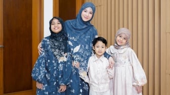 Model Gamis Couple Ibu dan Anak Perempuan yang Elegan untuk Baju Lebaran 2025