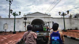 Diberlakukan Satu Arah Tiap Pagi dan Sore, Plengkung Gading Bakal Ditutup