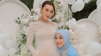 Antusias Sambut Anak Aaliyah Massaid Lahir, Aurel Hermansyah Dipuji Ipar Idaman