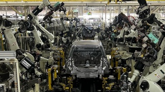 Daihatsu Ajak Komunitas Motor Lihat Langsung Proses Perakitan Mobil di Karawang