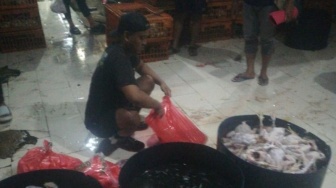 Demi Keuntungan, Pedagang Nekat Jual Ayam Gelonggongan, Kini Berakhir di Penjara