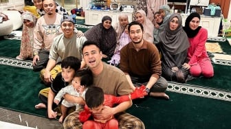 Raffi Ahmad Dicibir Imami Salat Pakai Kaos Oblong, Ini Kata Buya Yahya