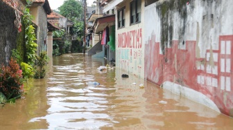 Update Banjir di Jakarta: 62 RT Masih Terendam, Debit Air Paling Tinggi Capai 3,3 meter