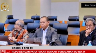 Mahasiswa Demo 'Indonesia Gelap' Tolak Dwifungsi TNI, Purnawirawan Tuding Ada Pesanan