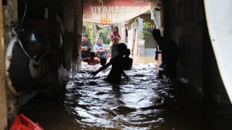 Dua Kecamatan di Pandeglang Terendam Banjir, Warga Mengeluh Fasilitas Pengungsi Minim