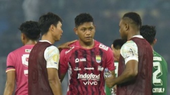 Sheva Sanggasi Alami Debut Pahit, Pelatih Kiper Persib Siap Tanggung Jawab