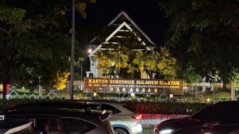 Gubernur Sulsel Ubah Aturan Hari Kerja dan Pakaian Dinas Pegawai