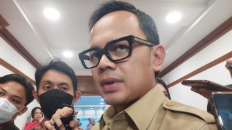 Belum Beri Sanksi Buntut Pelesiran Lucky Hakim ke Jepang, Kemendagri: Pemeriksaan Akan Dikembangkan