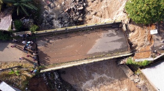 Sungai Ciliwung Meluap, Ratusan Warga Kampung Pensiunan Cisarua Terdampak