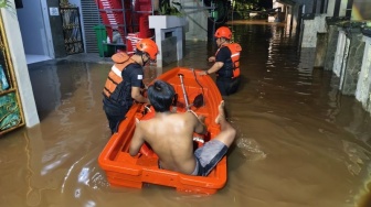 Jakarta Terendam Banjir, 1.229 Jiwa Terpaksa Mengungsi