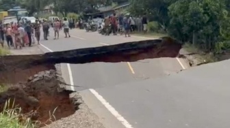Jalan Lintas Sumbar-Jambi Putus, Polisi: Arus Lalu Lintas Tetap Lancar!