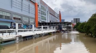 Kesaksian Pekerja di Mal Mega Bekasi Sebelum Diterjang Banjir: Kejadiannya Cepet Banget!