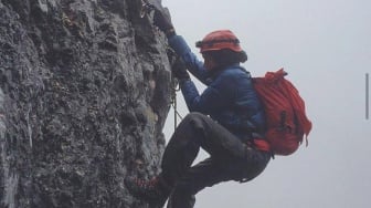 Berduka Atas Tewasnya Pendaki di Puncak Carstensz, Nadine Chandrawinata Beri Pesan Menyentuh