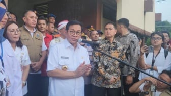 Temui Pengungsi Banjir di GOR Otista, Pramono Anung Ingatkan Cuaca Ekstrem Masih Akan Terjadi Sampai 20 Maret