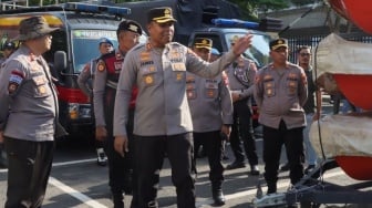 Polres Metro Jakarta Utara Periksa Kesiapsiagaan Sarana dan Prasarana Hadapi Banjir