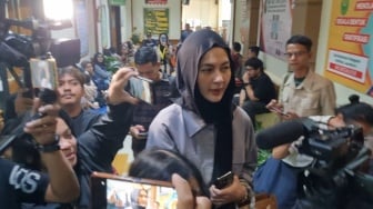 Disalahkan Gara-Gara Berduaan dengan Nico Surya di Kamar Buat Curhat, Paula Verhoeven Bela Diri