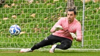 Siapa Paling Pendek? Perbandingan Tinggi Badan 4 Kiper Timnas Indonesia Plus Emil Audero