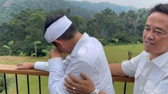 Dedi Mulyadi Nangis di Puncak Bogor! Pencitraan atau...? Ini Faktanya!