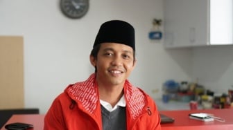 Kronologi Menhut Raja Juli Main Domino Bareng Tersangka Pembalakan Liar Azis Wellang