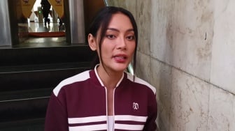 Hamil 9 Bulan Tanpa Suami, Erika Carlina Bagikan Momen Cek Kandungan Ditemani Orang Tua