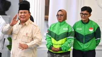 Kabar Gembira Buat Ojol! Prabowo Minta Gojek-Grab Kasih THR ke Driver