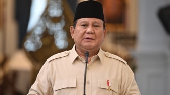 Harap Sabar, Prabowo Masih Atur Kebijakan Pencairan THR ASN