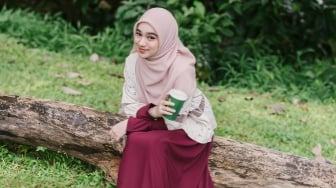 4 Inspirasi Gaya Hijab Nabila Taqiyyah untuk Tampil Stunning saat Bukber