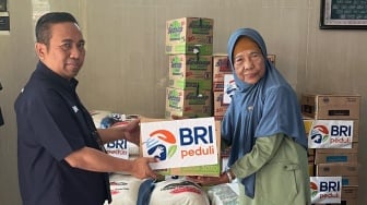 BRI Purwodadi Salurkan Bantuan CSR BRI Peduli untuk Anak Yatim di Grobogan