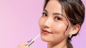 Rahasia Bibir Bebas Kering: Lip Cream dengan Peptides dan Hyaluronate