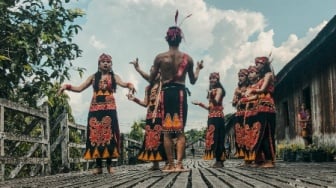 Menghadapi Ketimpangan Kekuasaan, Ketahanan Penganut Kepercayaan Leluhur