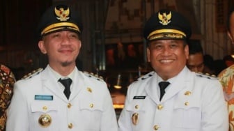 Foto Bupati dan Wakil Bupati Lebak Diduga Dijual ke Sekolah, Dibanderol Rp300 Ribu