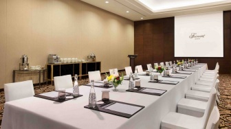 Mengintip Fasilitas Ruby Room: Ruang Meeting Hotel Fairmont yang Disewa DPR untuk Bahas RUU TNI