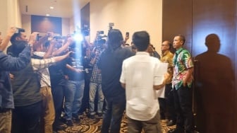 Rapat RUU TNI di Hotel Fairmont Kena Geruduk, Satpam Lapor Polisi