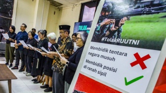 Potret Koalisi Masyarakat Sipil Tolak Revisi UU TNI