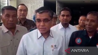 Tinjau Penandatanganan Kontrak Kembali Buruh Eks PT Sritex, Ini Kata Menaker