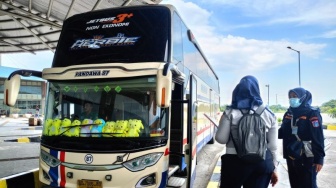 Tiket Bus di Terminal Pulo Gebang Naik hingga 30 Persen Jelang Lebaran