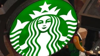 Kena Kopi Panas Starbucks, Pria Ini Dapat Uang Kompensasi Rp 815 Miliar