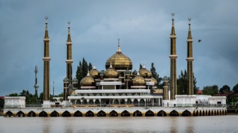 Saling Berbagi di Ramadan: Mengapa Memberi Lebih Membahagiakan?