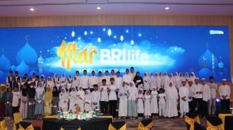 BRI Life Salurkan Bantuan untuk Anak Yatim Piatu