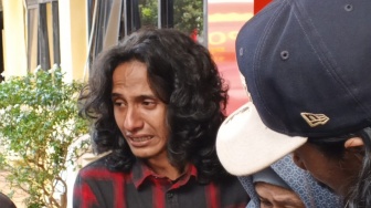 Dari Penjara, Vadel Badjideh Titip Surat ke Keponakan yang Bikin Sang Ibu Menangis